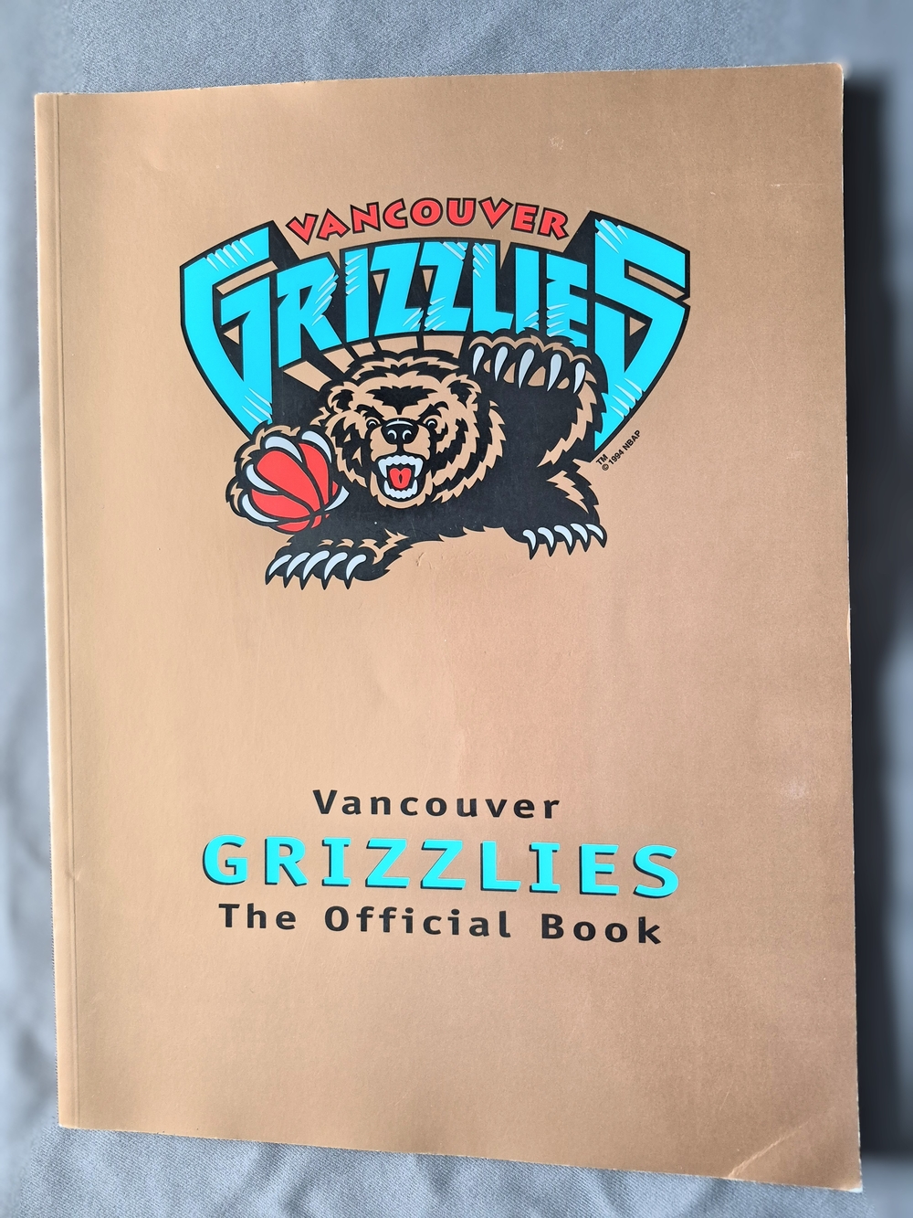 Vancouver Grizzlies Official Book - Tan Cover with Teal Logo